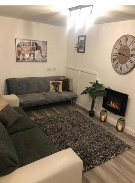 Lovely Ground Floor Apartment With Easy Parking. Belfast Esterno foto